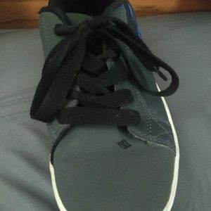 DC shoes